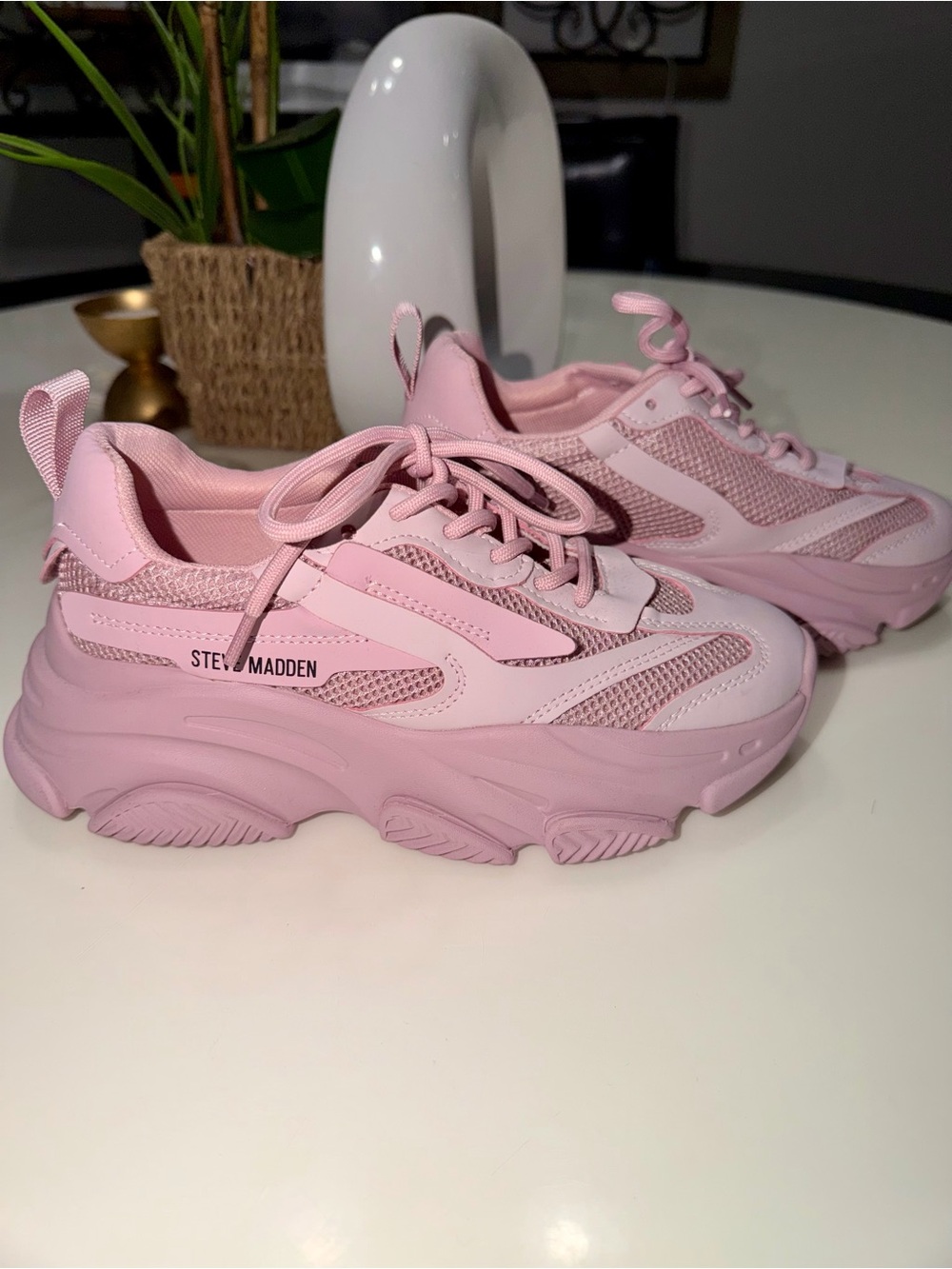 Steve Madden Possession Sneakers Pink Monochrome Platform Shoes Women’s 7.5